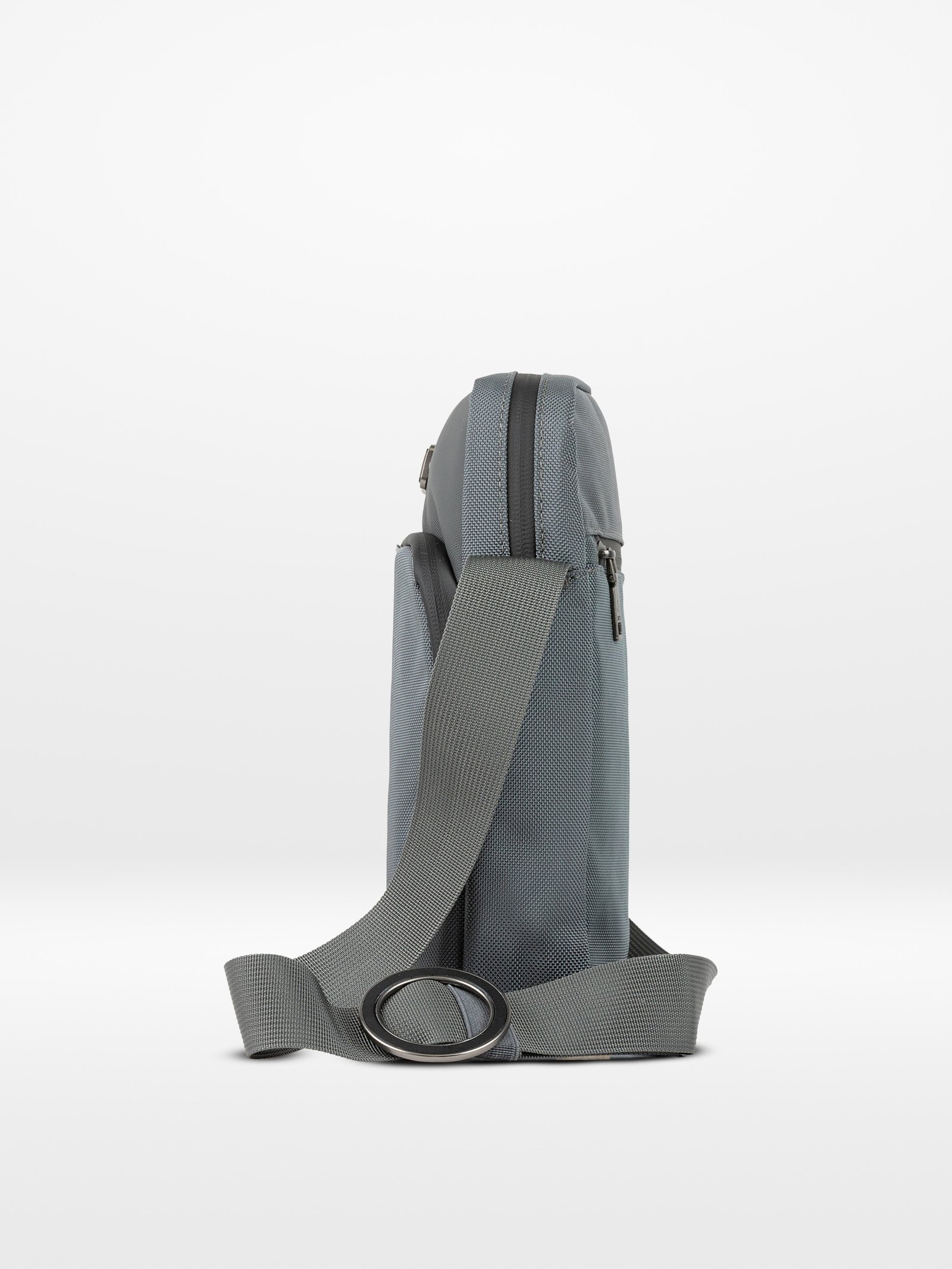O-Cross Lightweight Travel Bag - Image 49