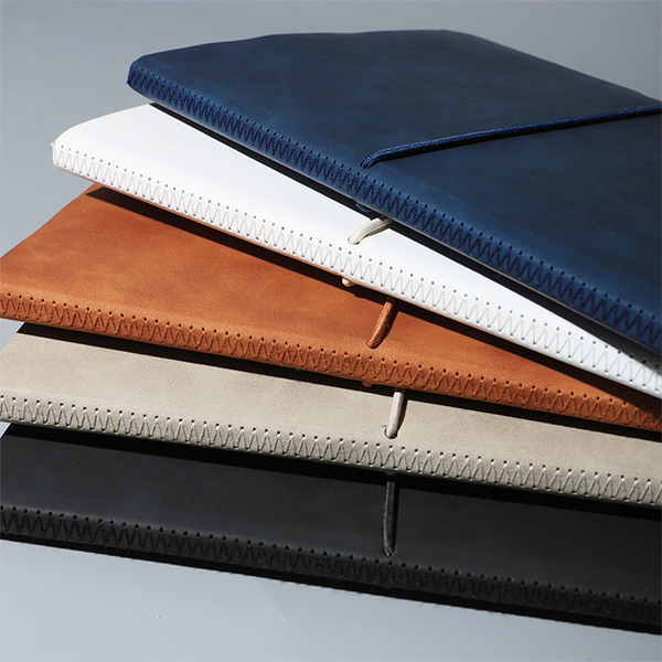 STITCHY NOTE - Elegant A5 Notebook with 96 Sheets and Document Pocket - Image 6
