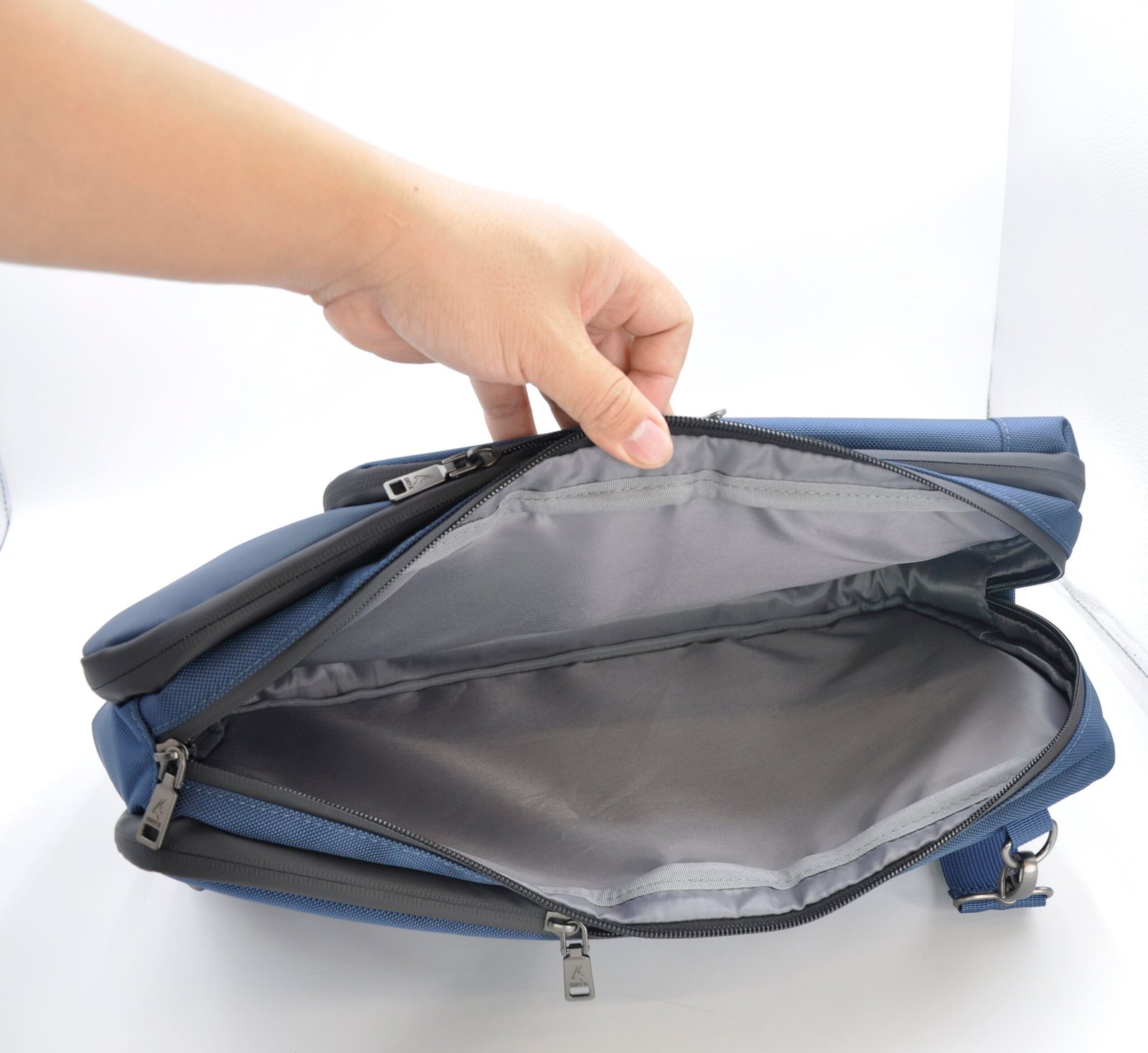 O-AlphaBag – Stylish 3-in-1 Travel Bag - Image 19