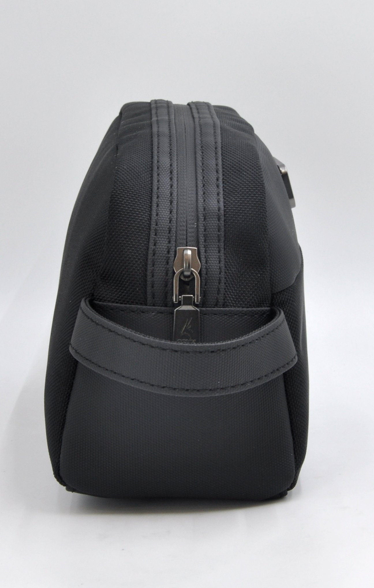 O-Pouch Modern Essentials Bag - Image 12