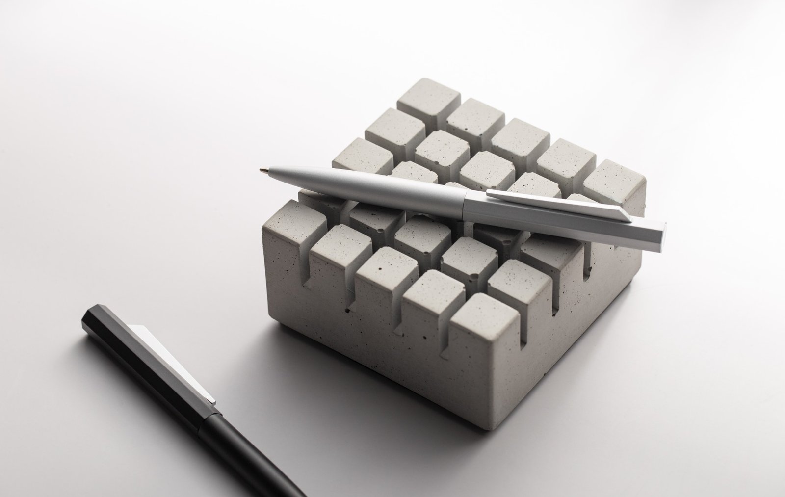 TWIST LUX - Premium Twist Pen with Matte Lacquered Aluminum Body and Satin Silver Accents - Image 2