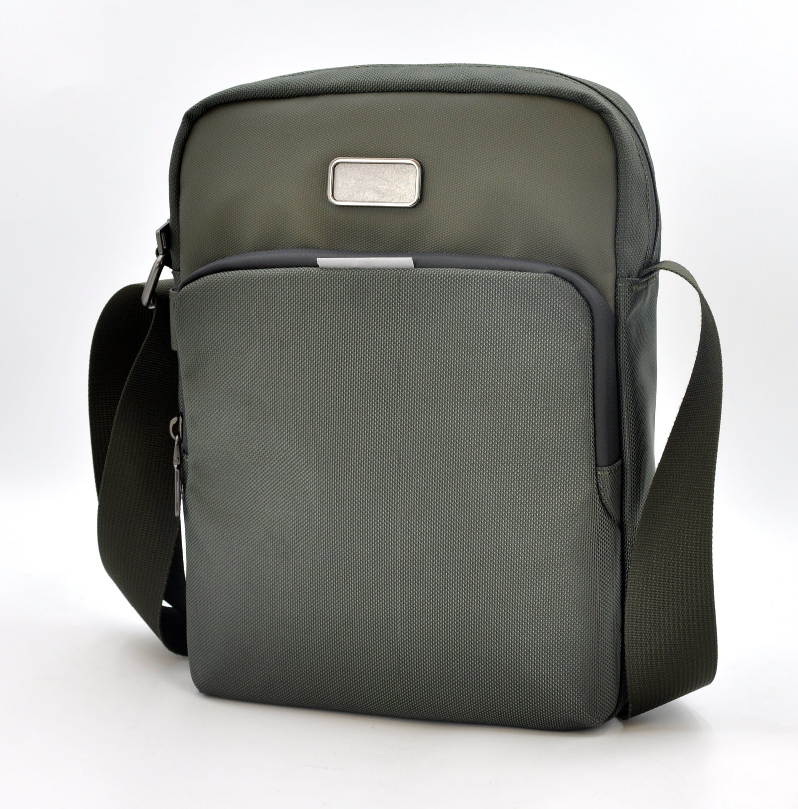 O-Cross Lightweight Travel Bag - Image 23