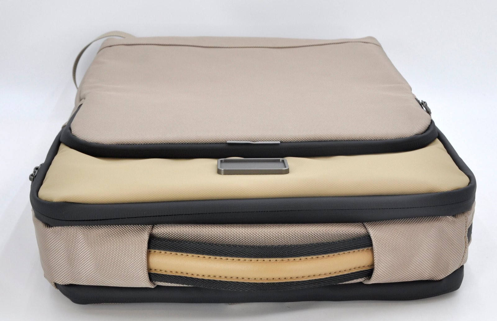 O-AlphaBag – Stylish 3-in-1 Travel Bag - Image 30